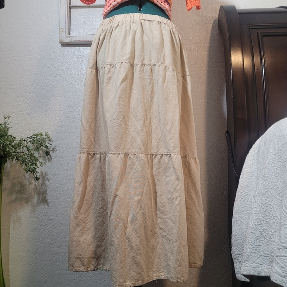 Midnight Sky Large Beige Linen Tiered Button Front Prairie Midi Skirt - Picture 4 of 7